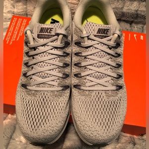 New in Box Nike Zoom All Out Low Womens Sneakers Running Shoes Size 8.5 8 1/2